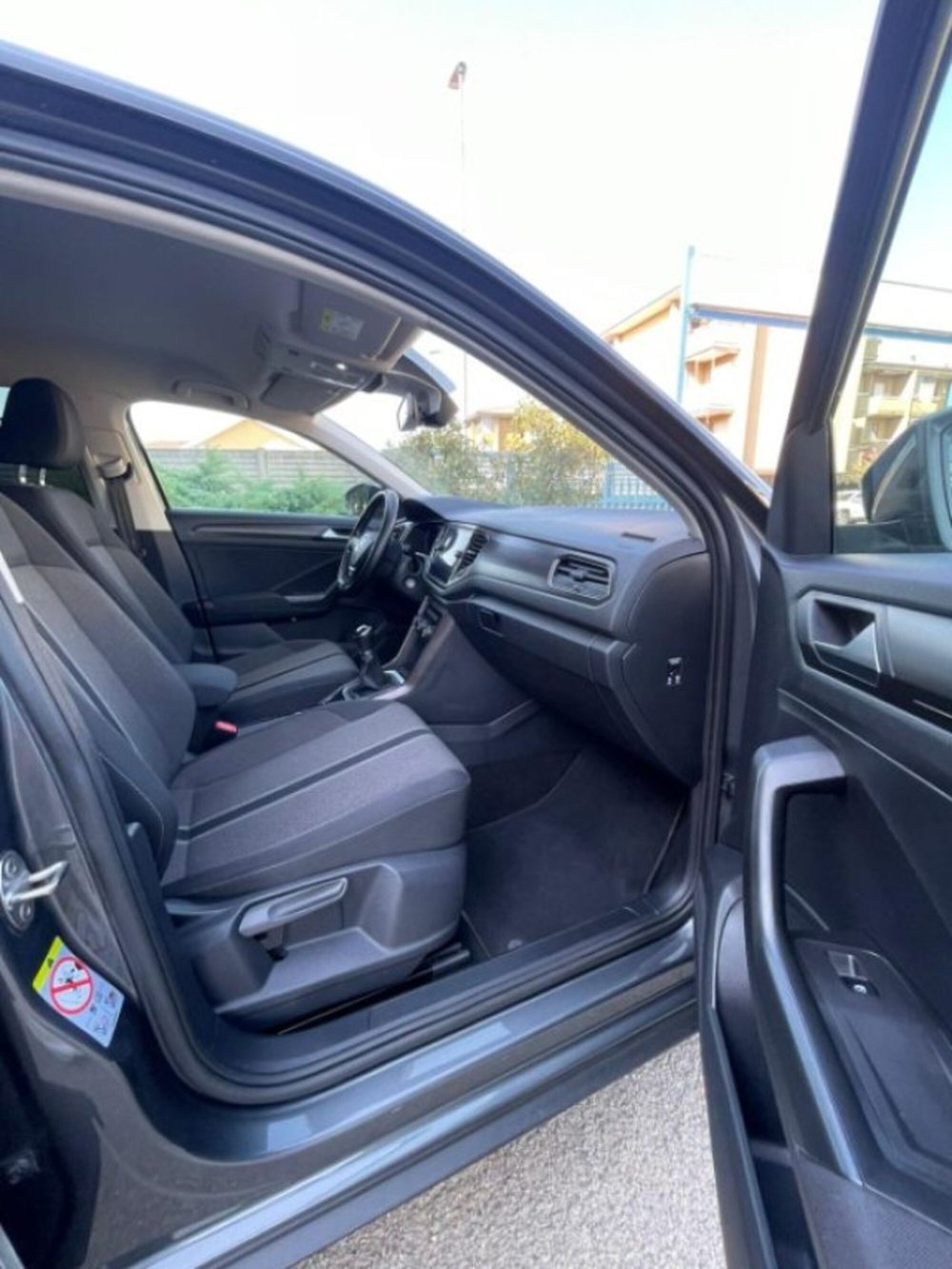 Volkswagen T-Roc usata a Novara (12)