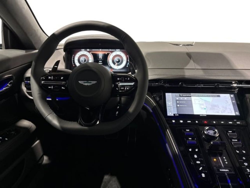Aston Martin DB12 nuova a Bologna (14)