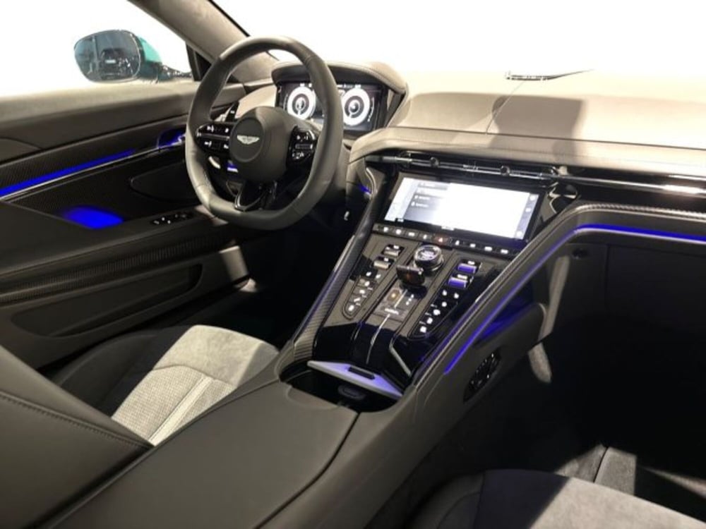 Aston Martin DB12 nuova a Bologna (15)