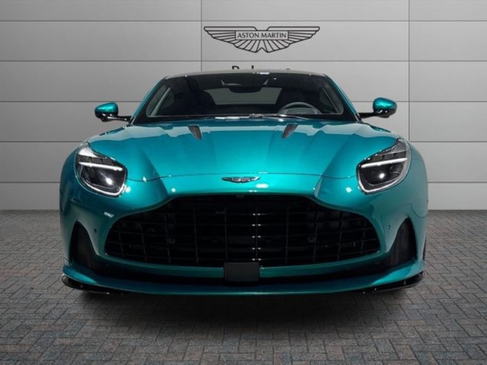Aston Martin DB12 nuova a Bologna (4)