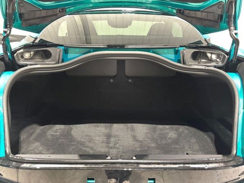 Aston Martin DB12 nuova a Bologna (7)