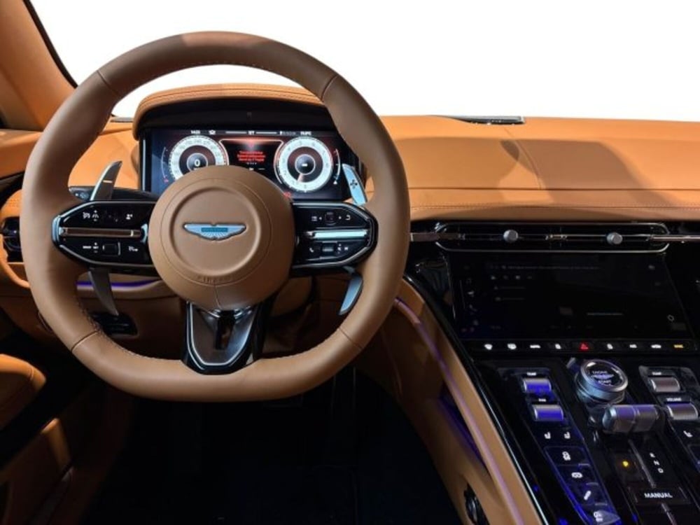 Aston Martin DB12 nuova a Bologna (13)