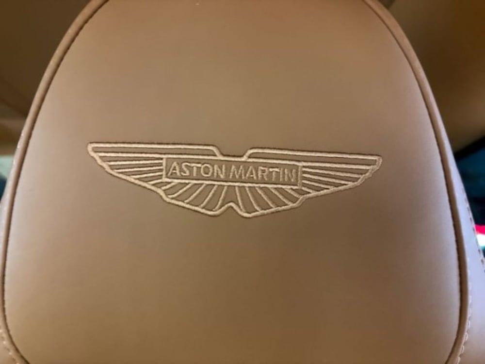 Aston Martin DB12 nuova a Bologna (19)