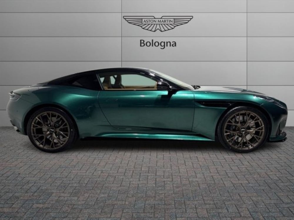 Aston Martin DB12 nuova a Bologna (2)