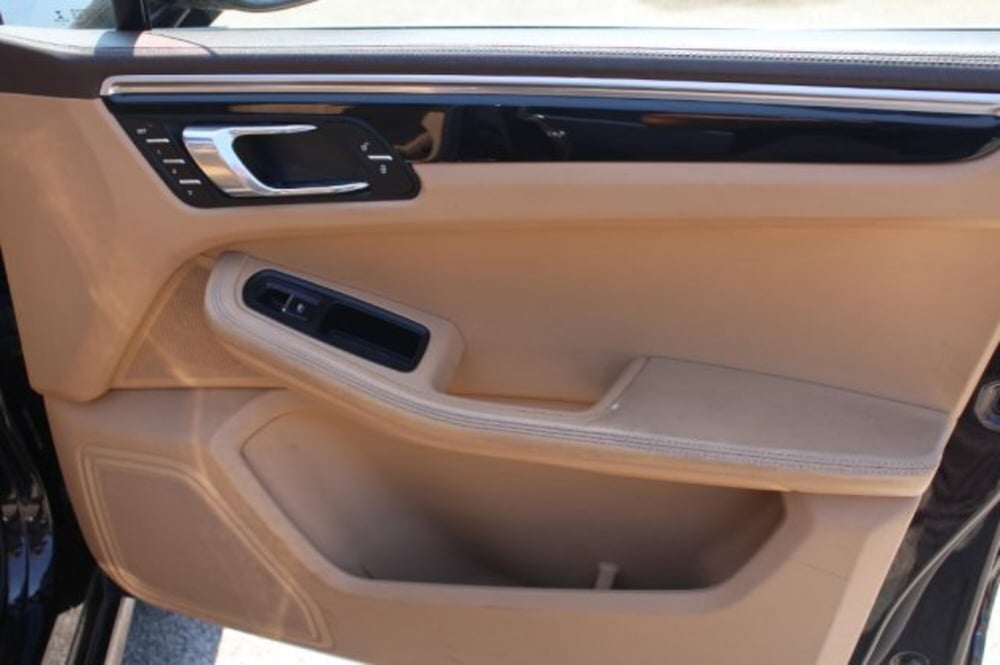 Porsche Macan usata a Lecce (10)