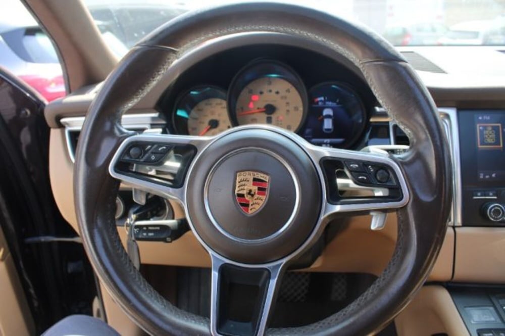 Porsche Macan usata a Lecce (13)