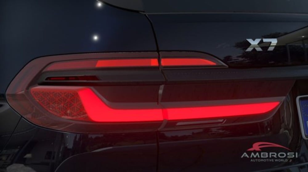 BMW X7 nuova a Perugia (7)
