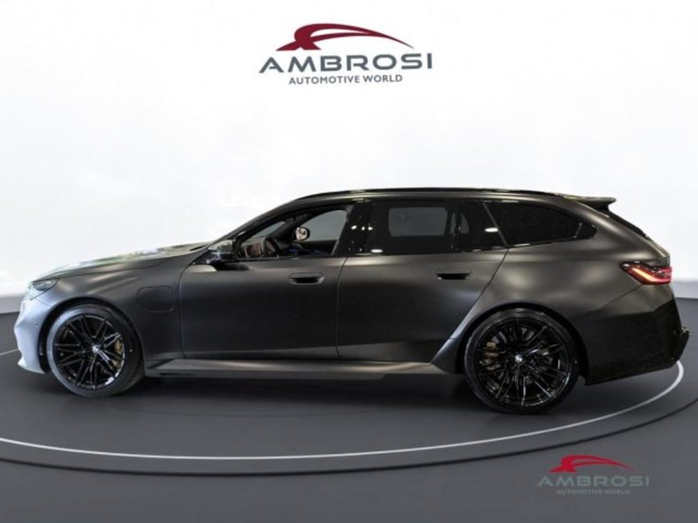 BMW Serie 5 Touring nuova a Perugia (6)