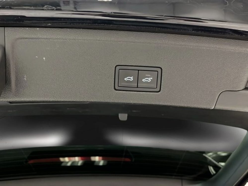 Volkswagen Touareg usata a Vicenza (18)