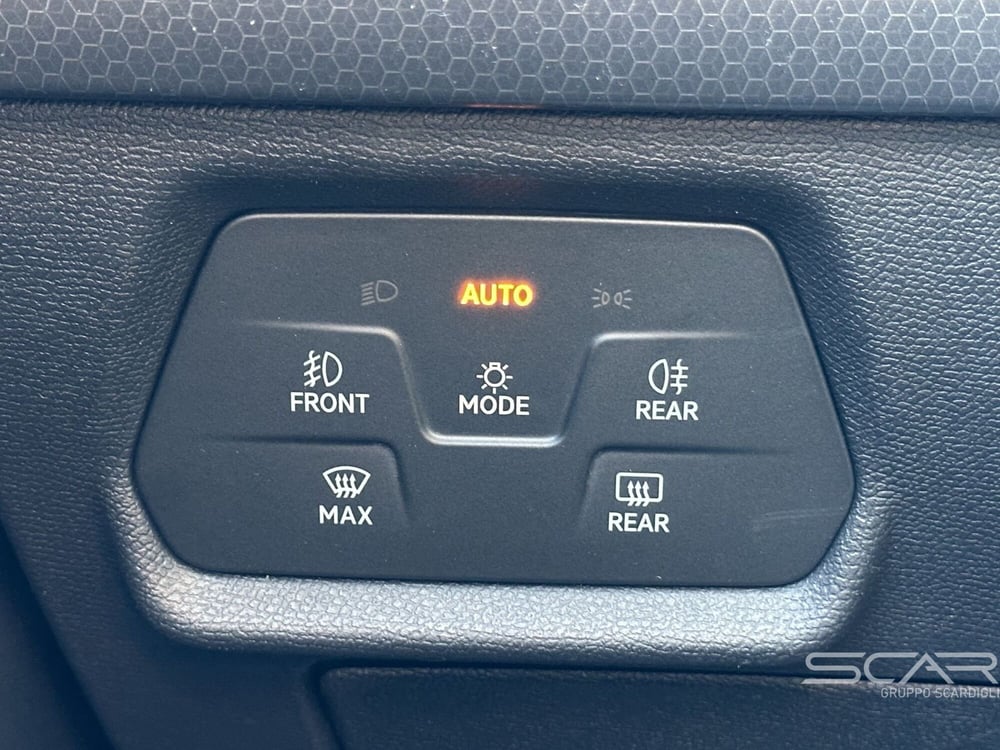 SEAT Leon nuova a Livorno (19)