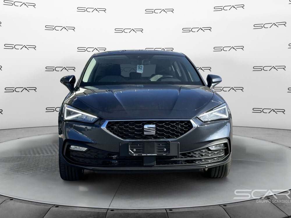 SEAT Leon nuova a Livorno (2)
