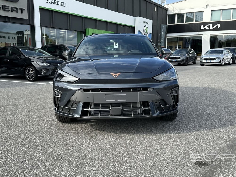Cupra Leon nuova a Livorno (2)