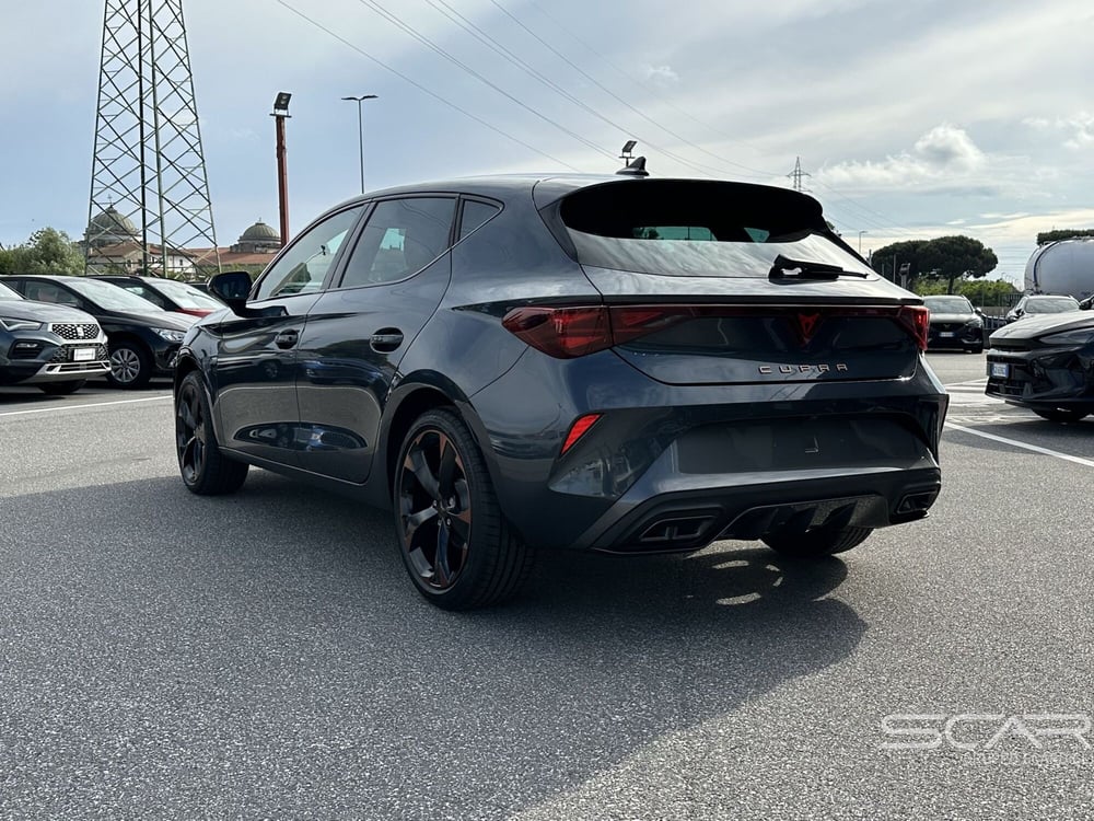 Cupra Leon nuova a Livorno (7)