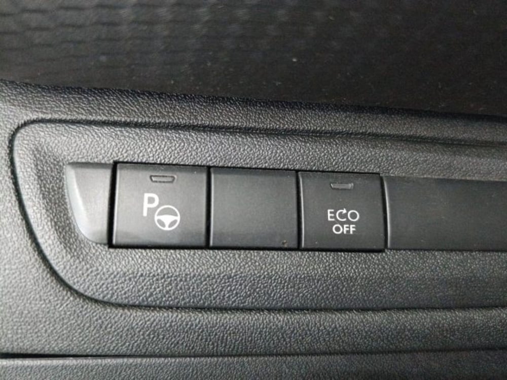Peugeot 2008 usata a Catania (18)