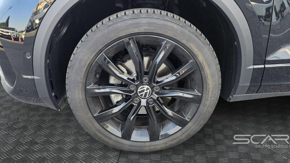 Volkswagen T-Roc usata a Livorno (11)