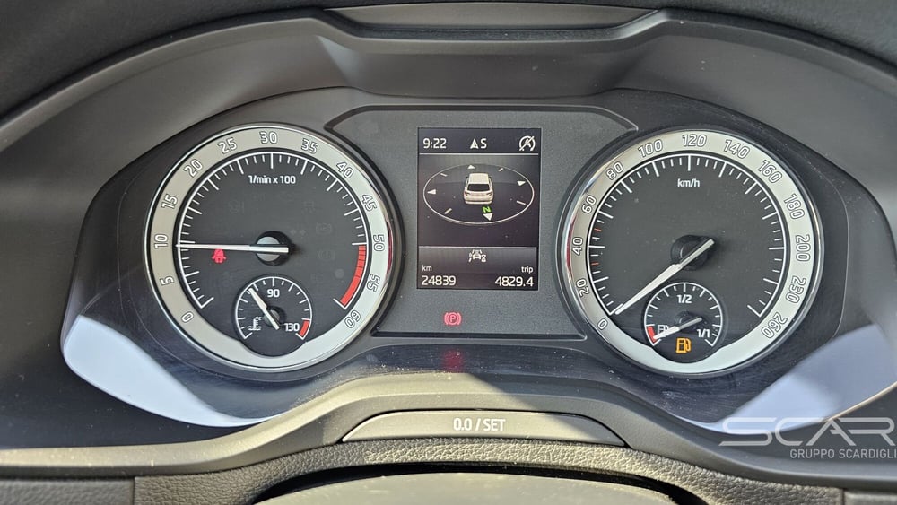 Skoda Karoq usata a Livorno (17)