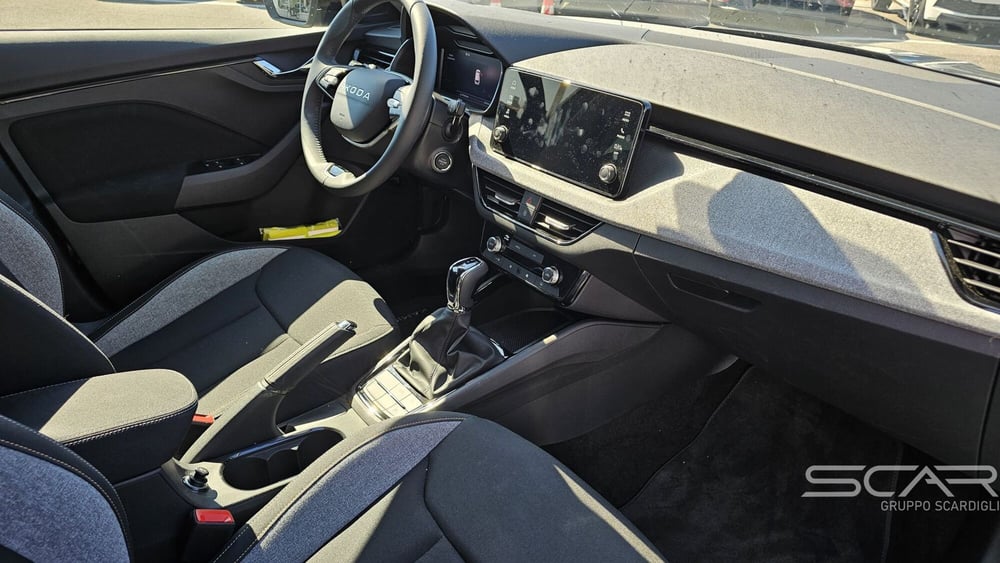 Skoda Kamiq usata a Livorno (13)