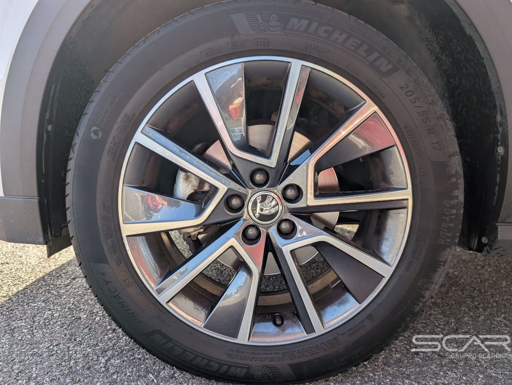 Skoda Kamiq usata a Livorno (9)