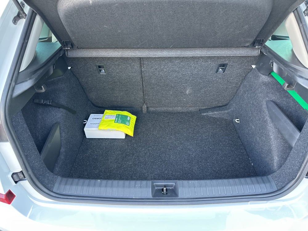 Skoda Kamiq usata a Livorno (11)