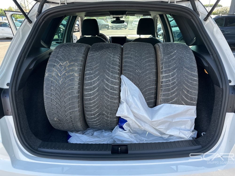 SEAT Arona usata a Livorno (14)