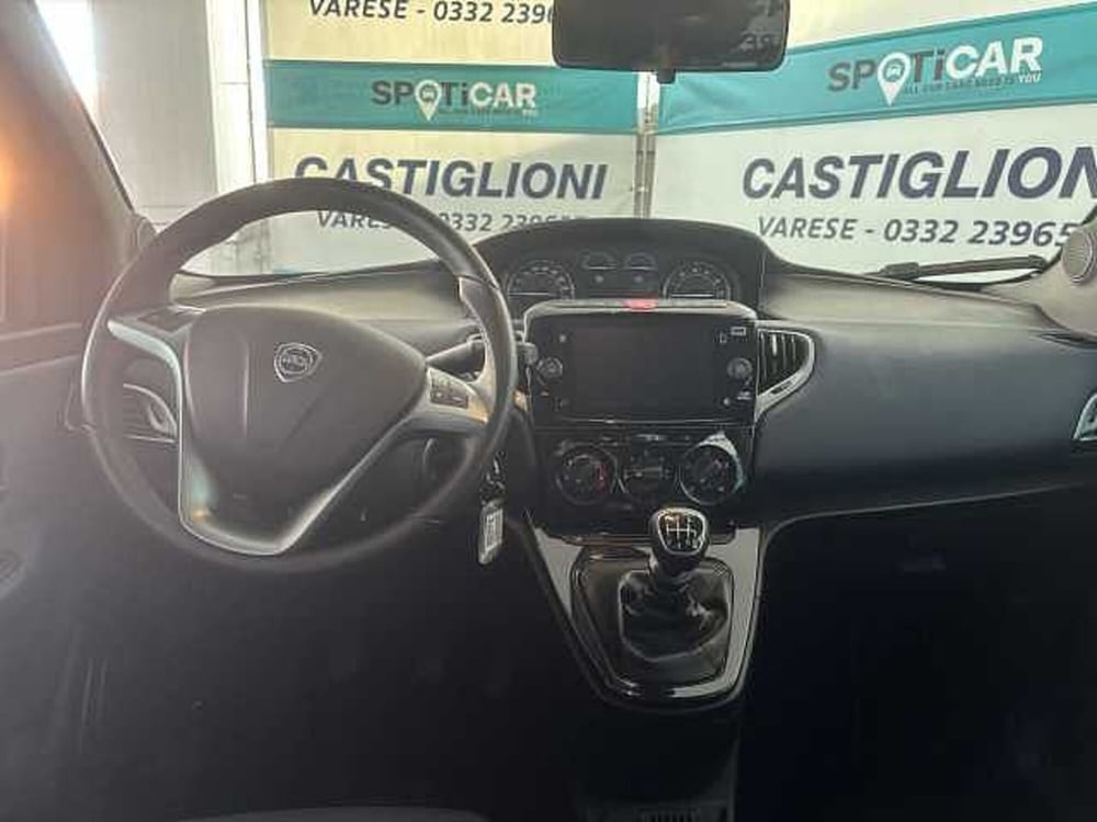Lancia Ypsilon usata a Varese (12)