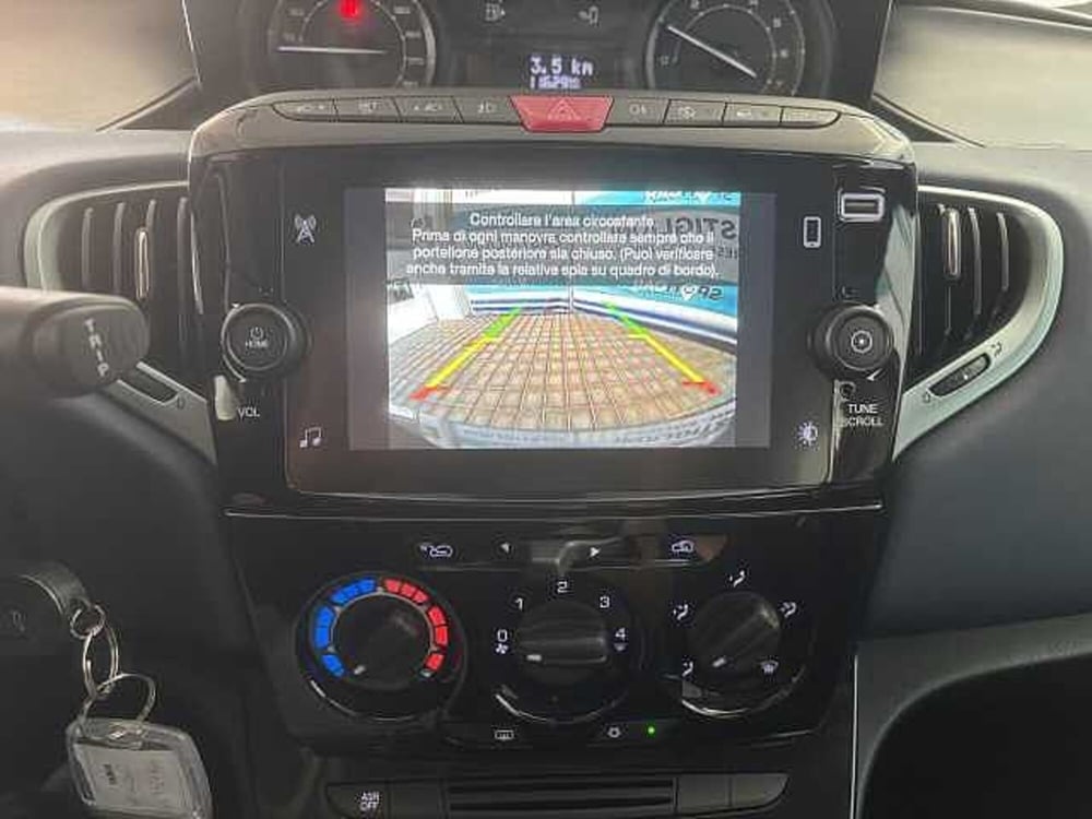 Lancia Ypsilon usata a Varese (14)