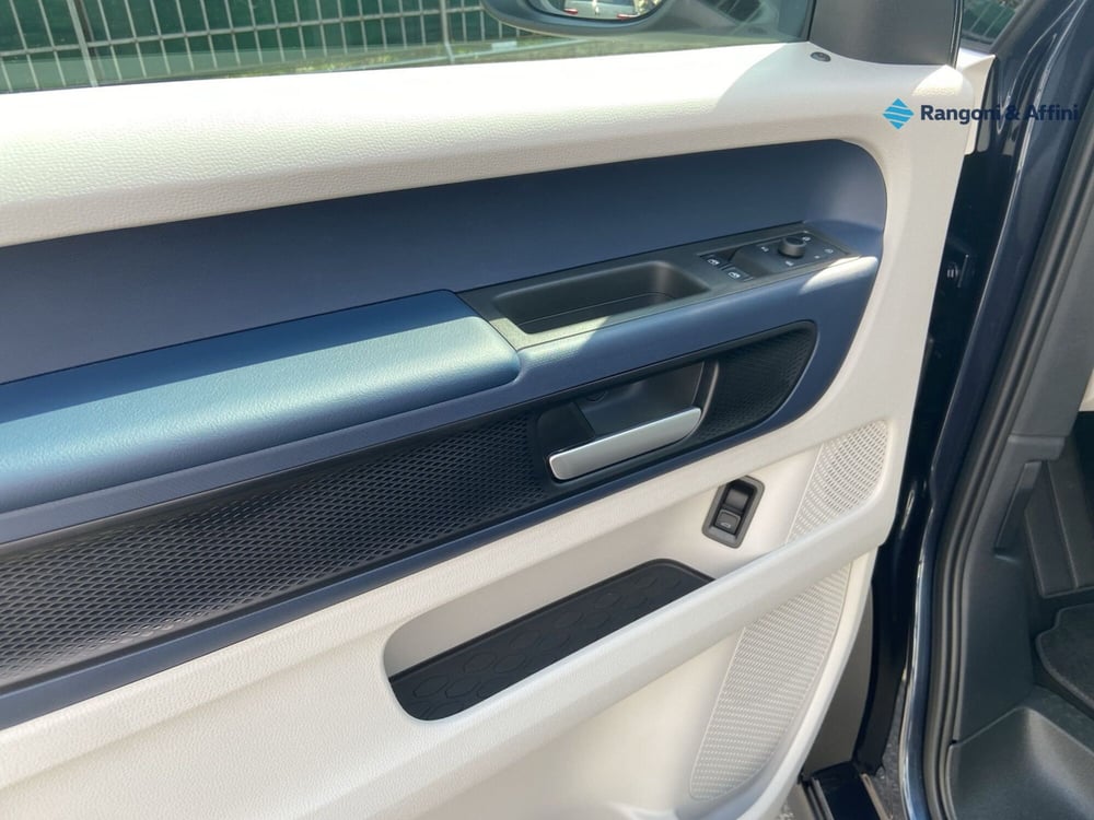 Volkswagen ID.Buzz nuova a Brescia (19)