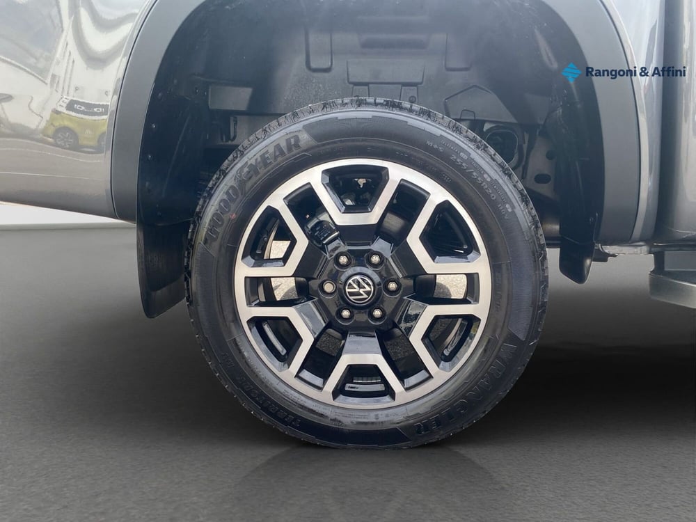 Volkswagen Amarok nuova a Brescia (9)