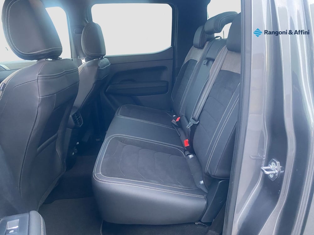 Volkswagen Veicoli Commerciali Amarok nuova a Mantova (11)
