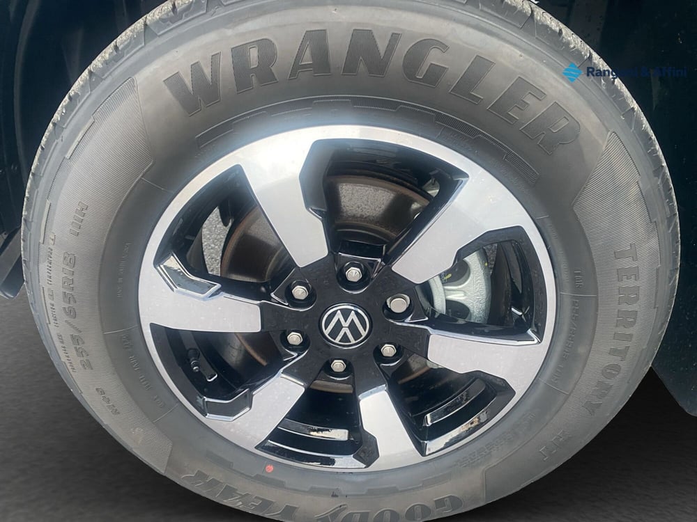 Volkswagen Veicoli Commerciali Amarok nuova a Mantova (15)