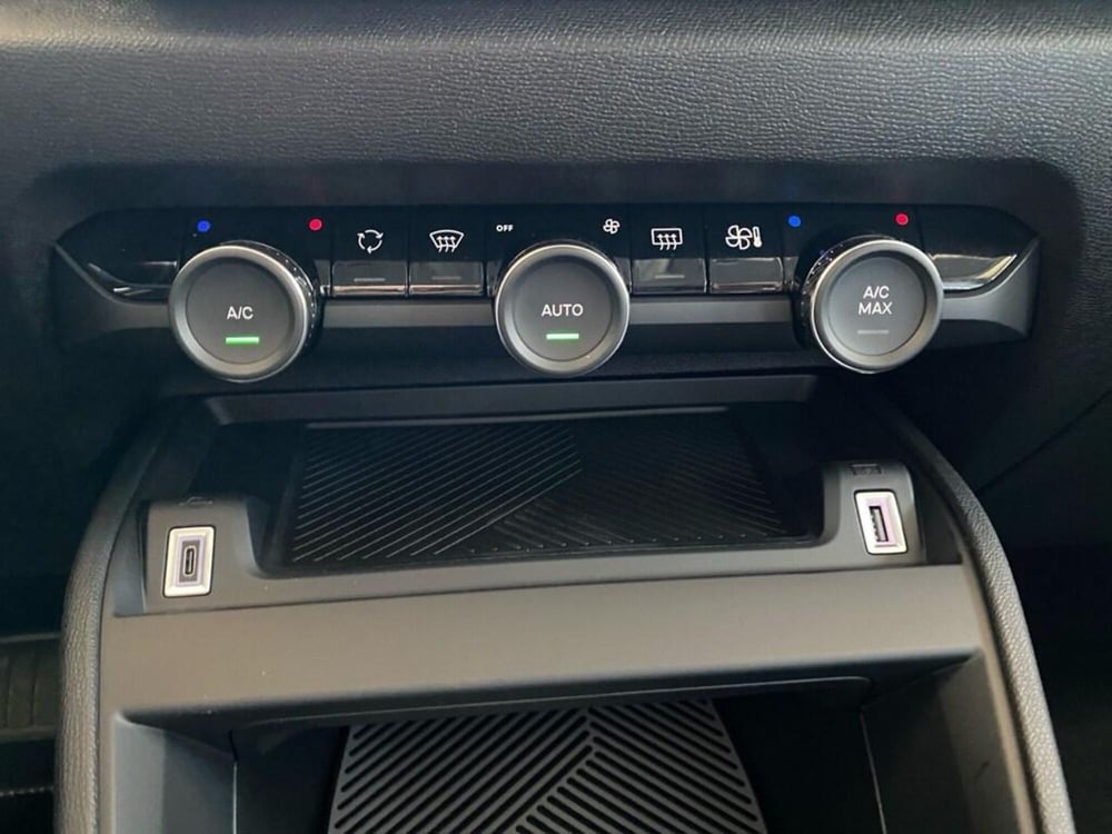 Citroen C4 nuova a Torino (11)