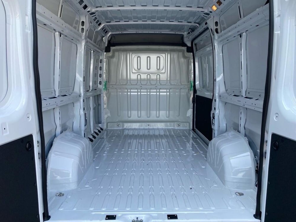 Peugeot Boxer Furgone nuova a Torino (8)