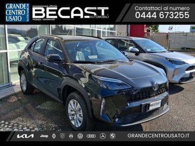 Toyota Yaris Cross 1.5h GR Sport Black Sky fwd 116cv e-cvt del 2025 usata a Brendola