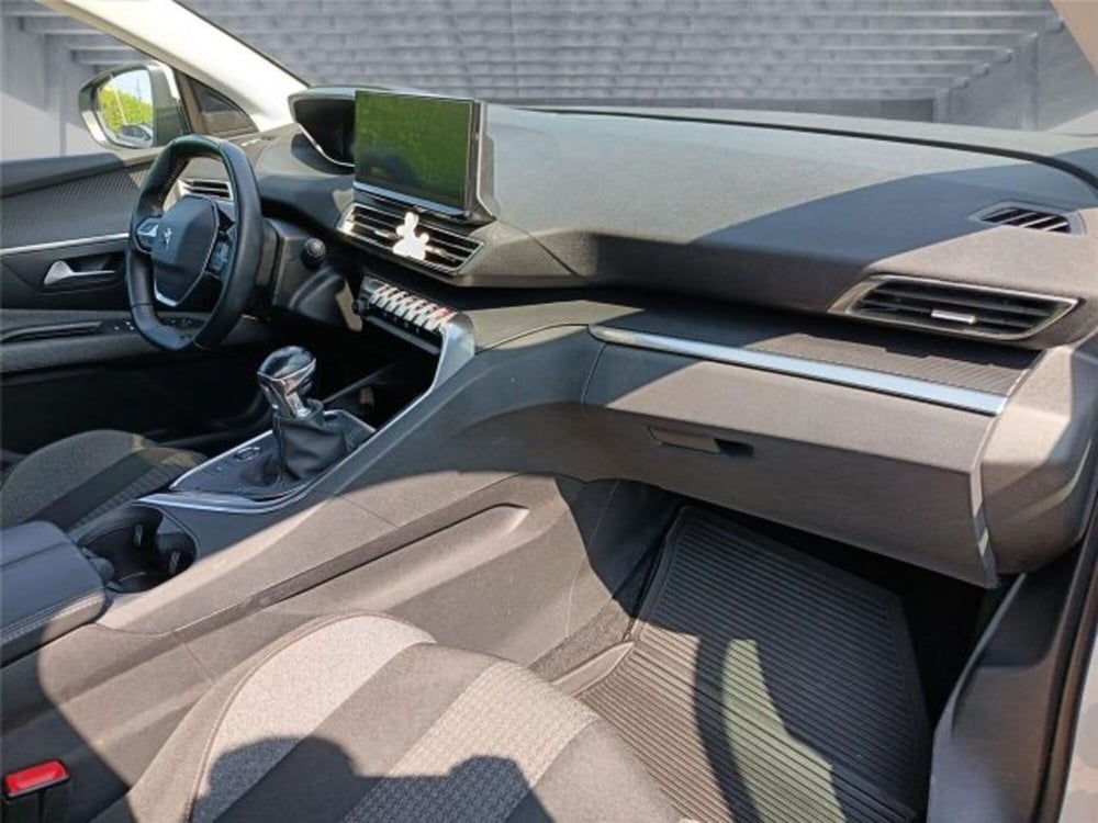 Peugeot 3008 usata a Bari (12)