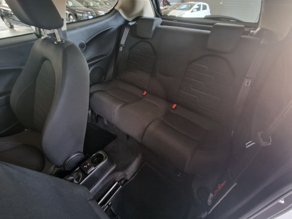 Alfa Romeo MiTo usata a Torino (13)