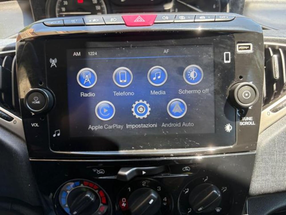 Lancia Ypsilon usata a Roma (19)