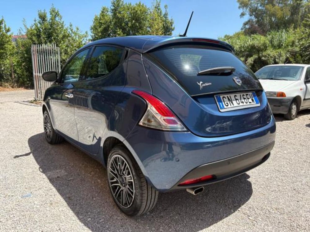 Lancia Ypsilon usata a Roma (3)