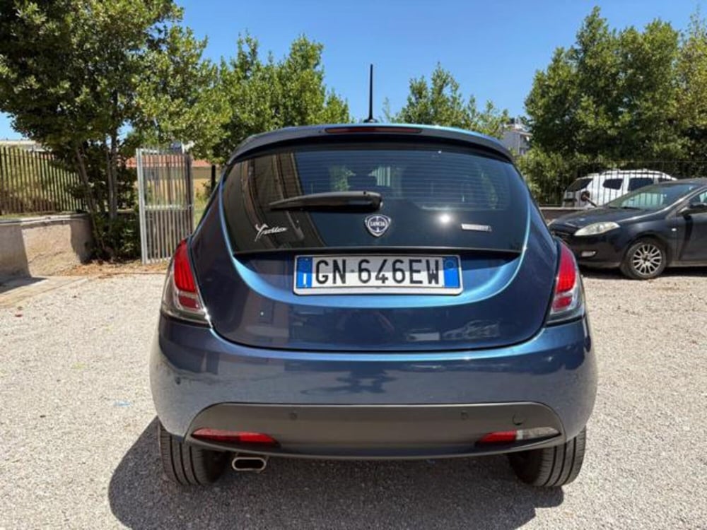 Lancia Ypsilon usata a Roma (4)
