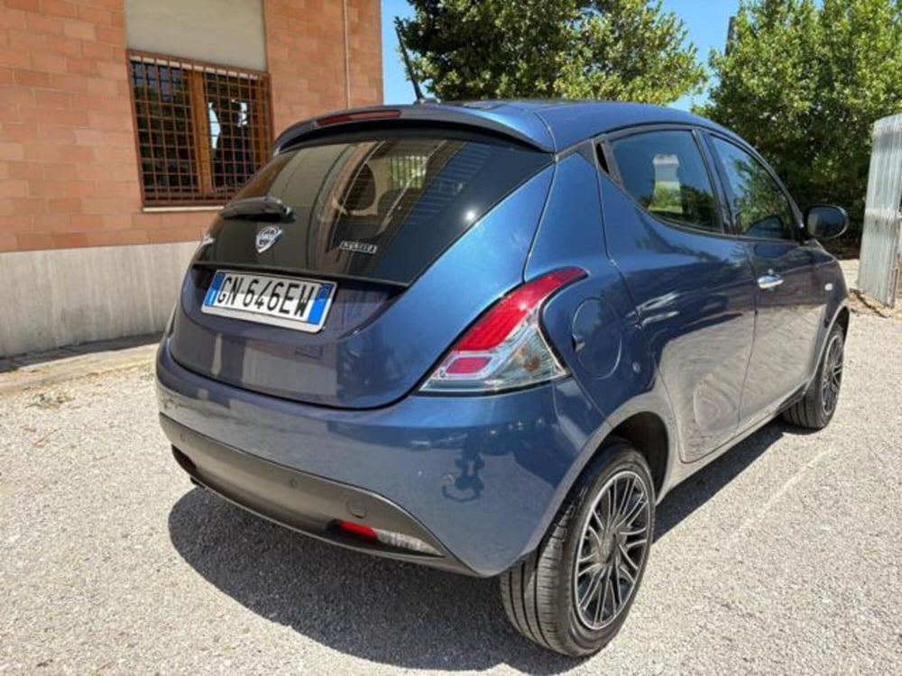 Lancia Ypsilon usata a Roma (5)