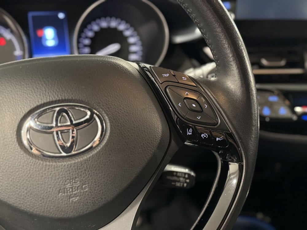 Toyota Toyota C-HR usata a Brescia (9)