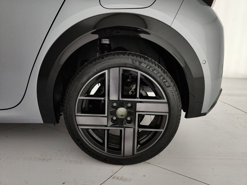 Lancia Ypsilon nuova a Caserta (11)