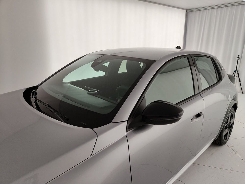 Lancia Ypsilon nuova a Caserta (14)