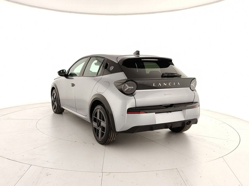 Lancia Ypsilon nuova a Caserta (4)