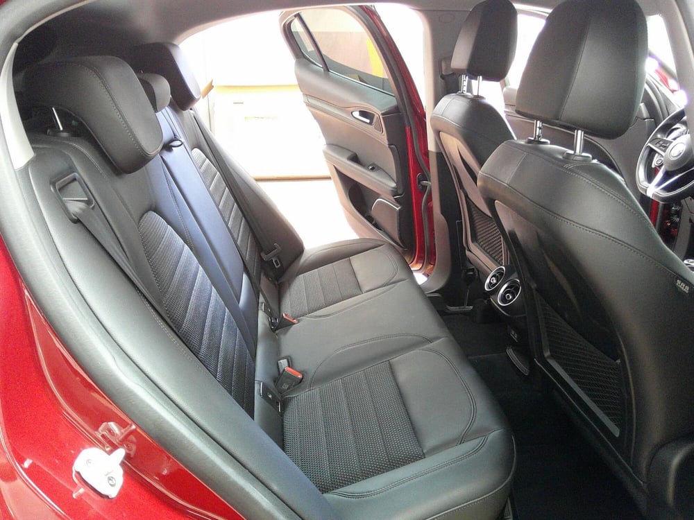 Alfa Romeo Stelvio usata a Treviso (14)