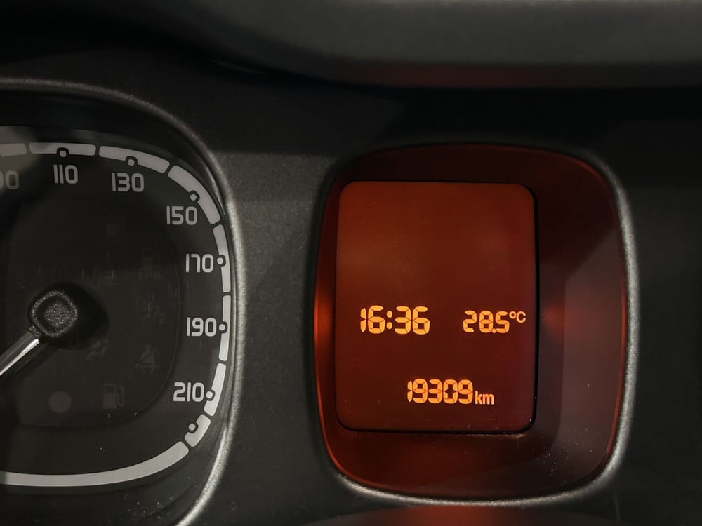 Fiat Panda Cross usata a Milano (9)