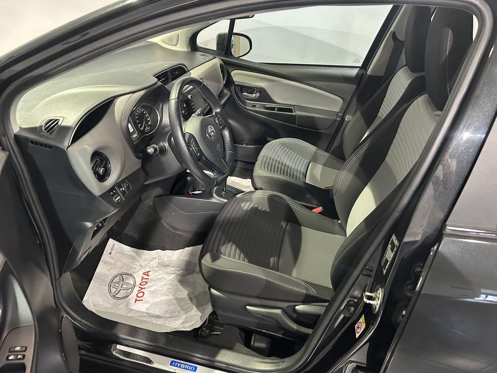 Toyota Yaris usata a Milano (12)
