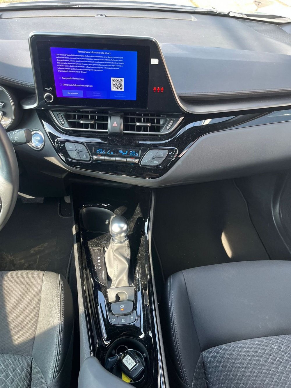 Toyota Toyota C-HR usata a Cremona (14)