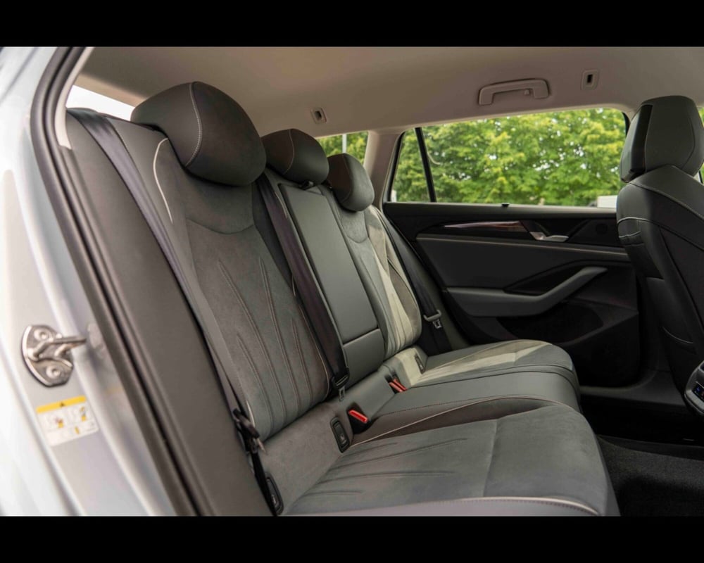 Volkswagen Passat nuova a Treviso (13)