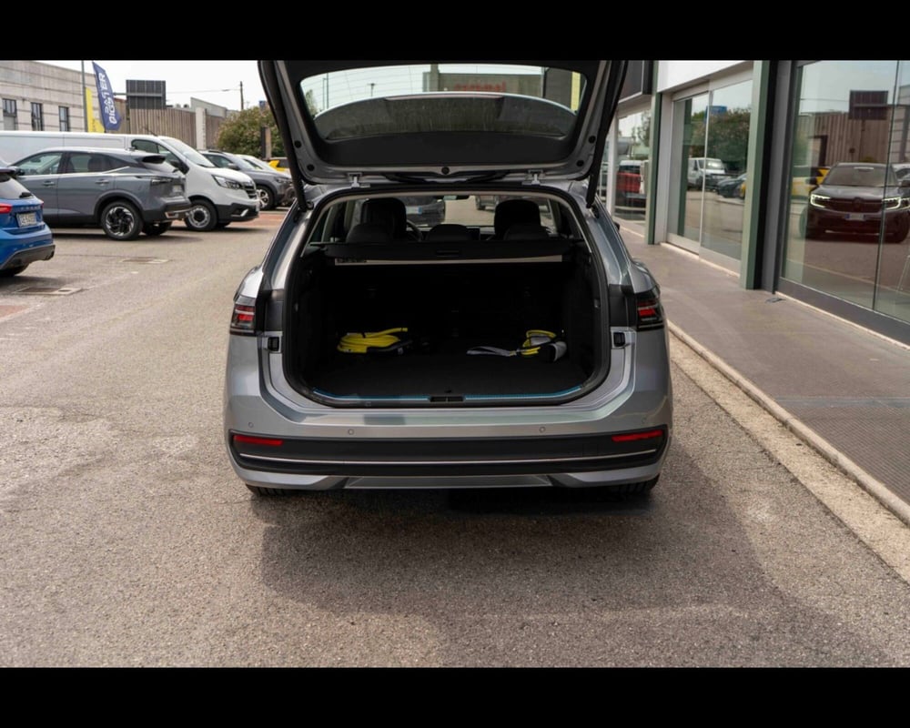 Volkswagen Passat nuova a Treviso (15)