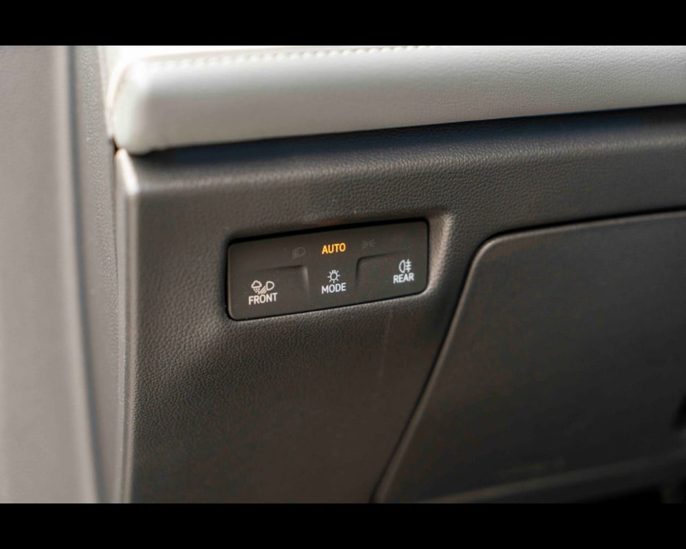 Volkswagen Passat nuova a Treviso (18)